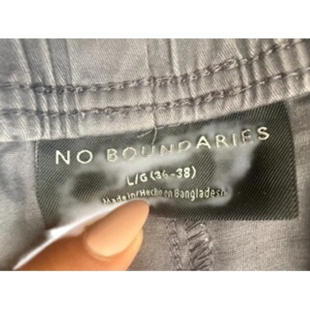 No Boundaries Mens Gray Drawstring Shorts Size Large 36-38 Raw Hem Casual - Picture 3 of 3